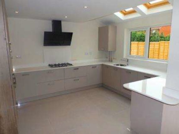 4 Bedroom Semi-Detac...